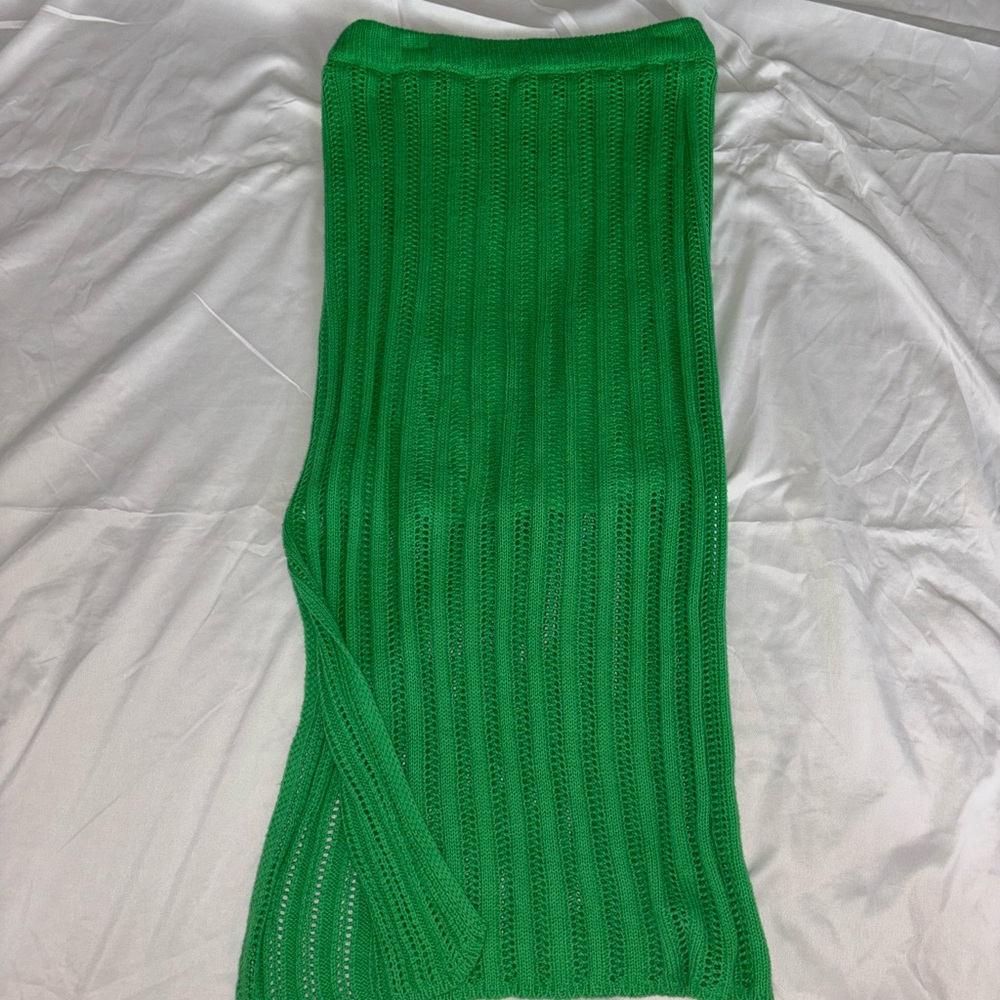 Green knited midi skirt